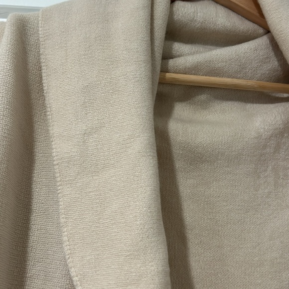 Women’s Light Beige / Off White Sweater Vest. One Size. Never Worn - Picture 3 of 6